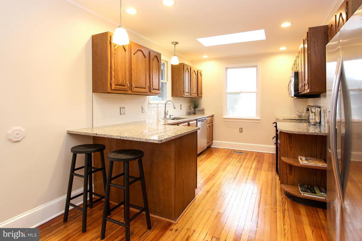 27404 Ridge Road Damascus, MD 20872 - Photo 12 of 27 Kitchen
