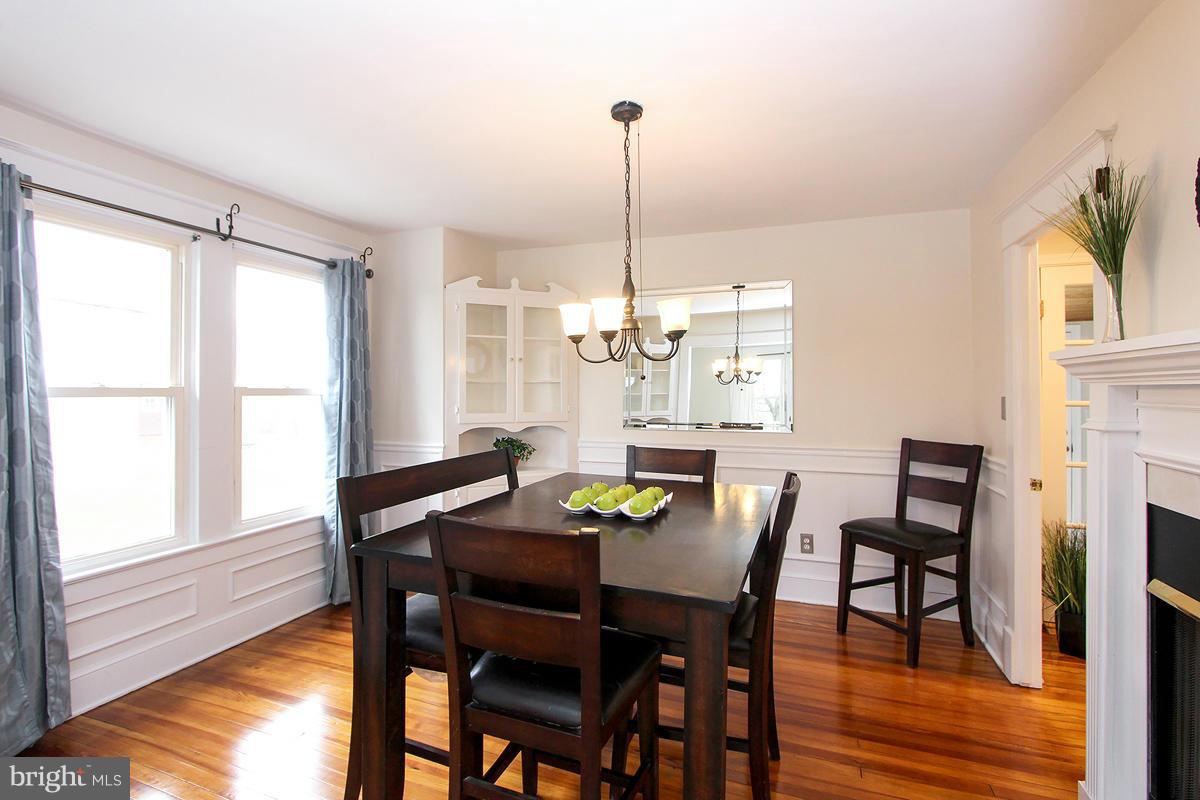 27404 Ridge Road Damascus, MD 20872 - Photo 9 of 27 Dining Room
