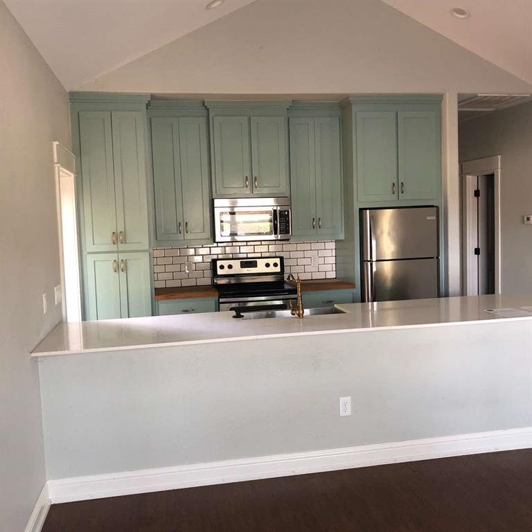 808 West Hull Street Denison, TX 75020 - Photo 2 of 17