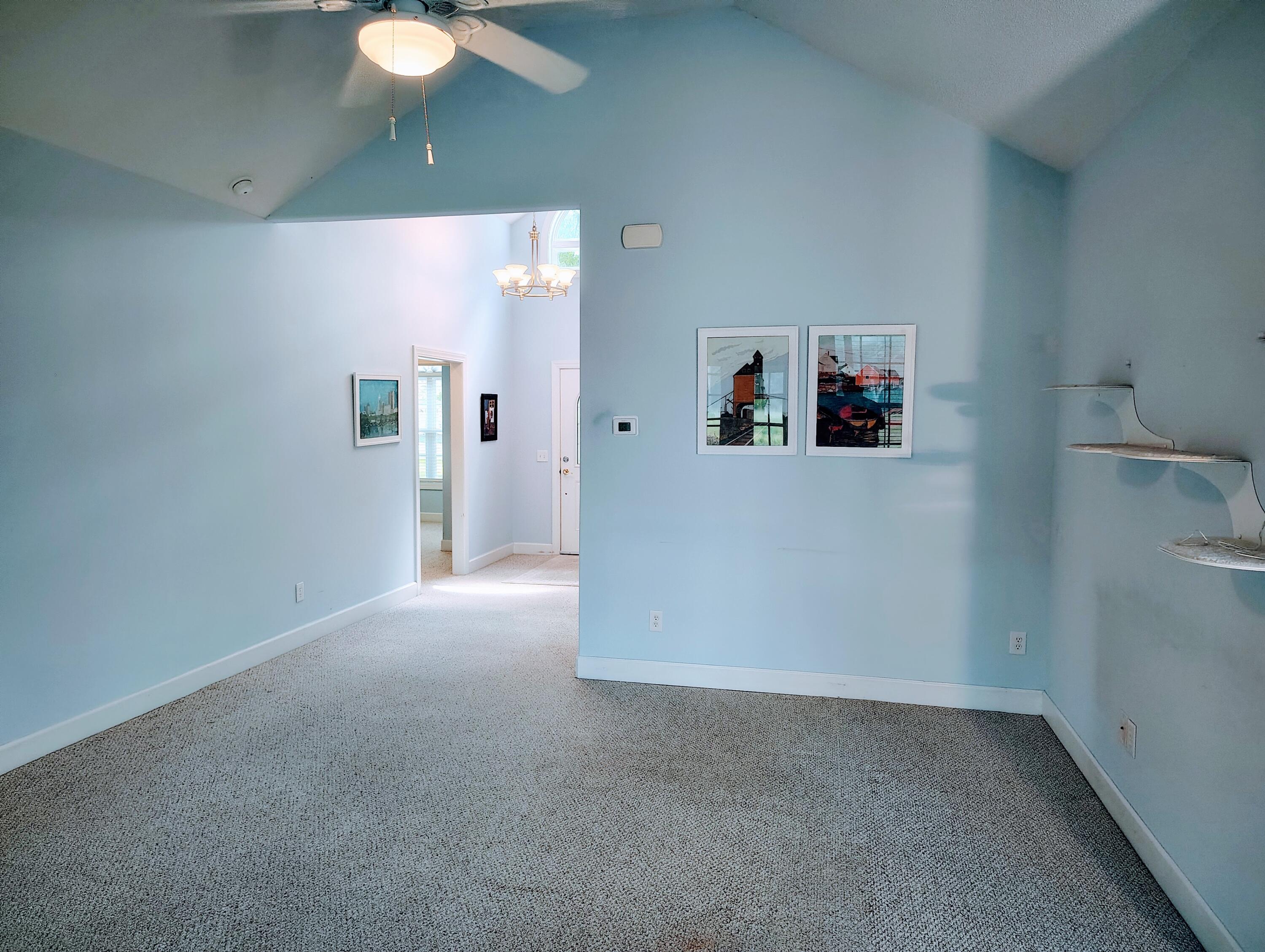 29 Lake Arbu Drive Manning, SC 29102 - Photo 16 of 54 Livingroom