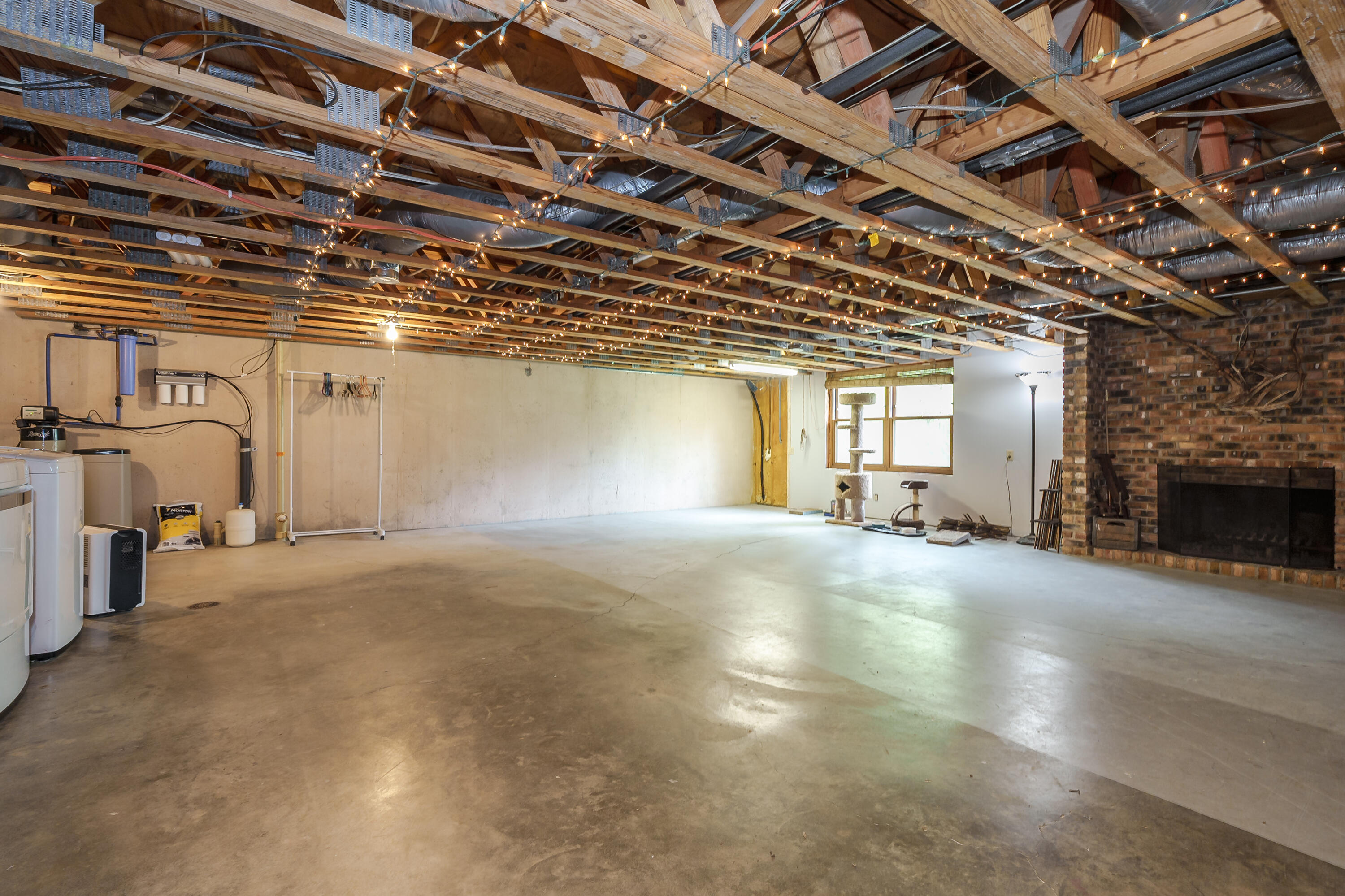 2901 Nichols Road Kalamazoo, MI 49006 - Photo 26 of 44 Nichols Rd 2901 Kalamazoo 49004-33