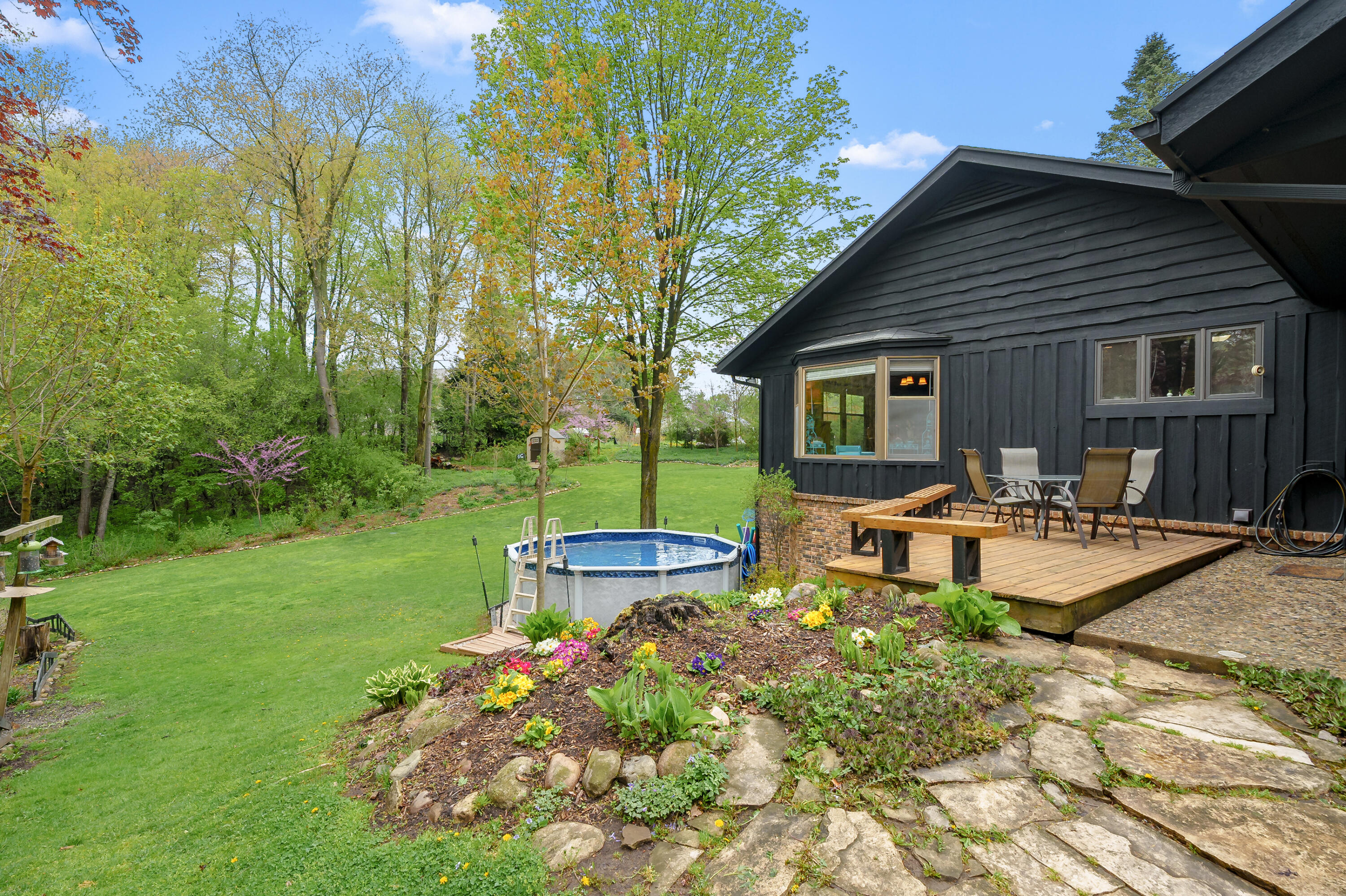 2901 Nichols Road Kalamazoo, MI 49006 - Photo 31 of 44 Nichols Rd 2901 Kalamazoo 49004-38