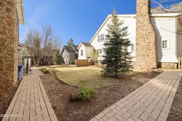 $828,000 | 617 North San Francisco Street, Unit B, Flagstaff, AZ 86001