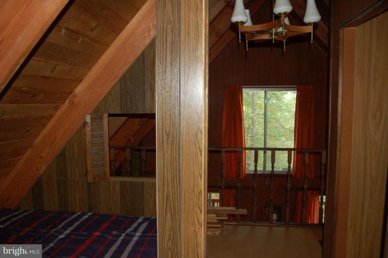 133 Elseas Farm Road Linden, VA 22642 - Photo 10 of 22 Apartment Living Room