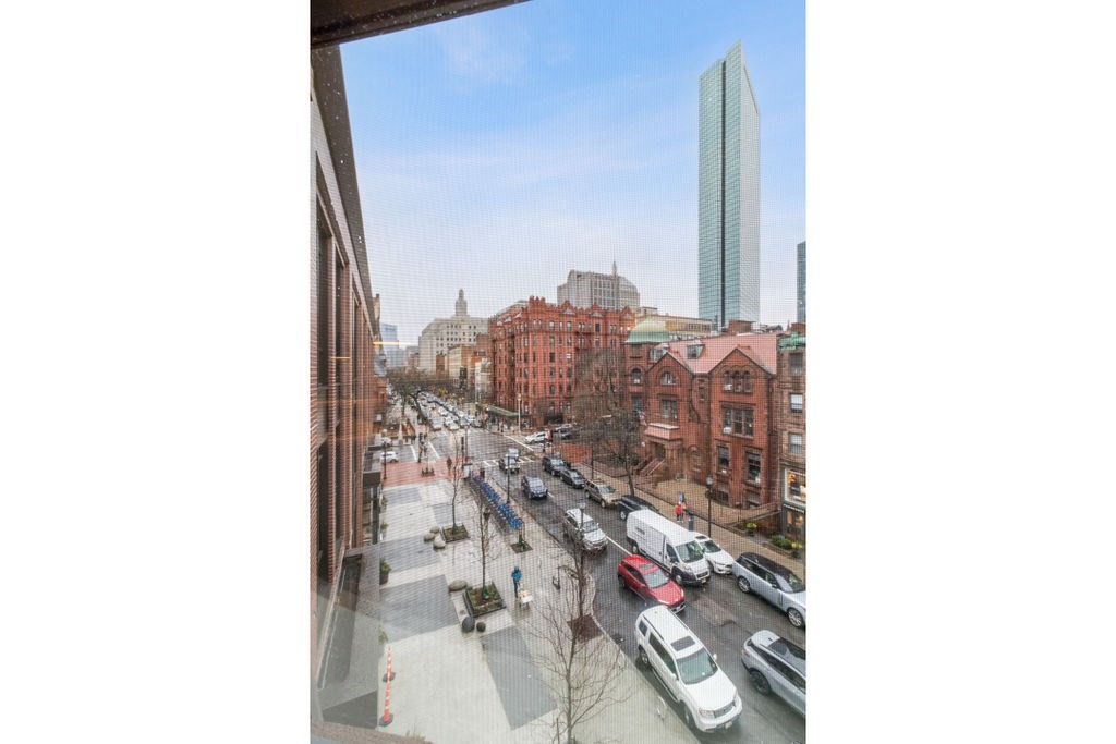 157 Newbury Street, Unit 4 Boston, MA 02116 - Photo 24 of 26 a picture of a window