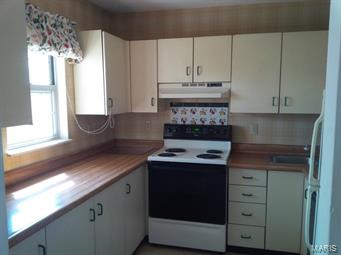 9124 Eager Road St. Louis, MO 63144 - Photo 3 of 6 Gallery Image 3