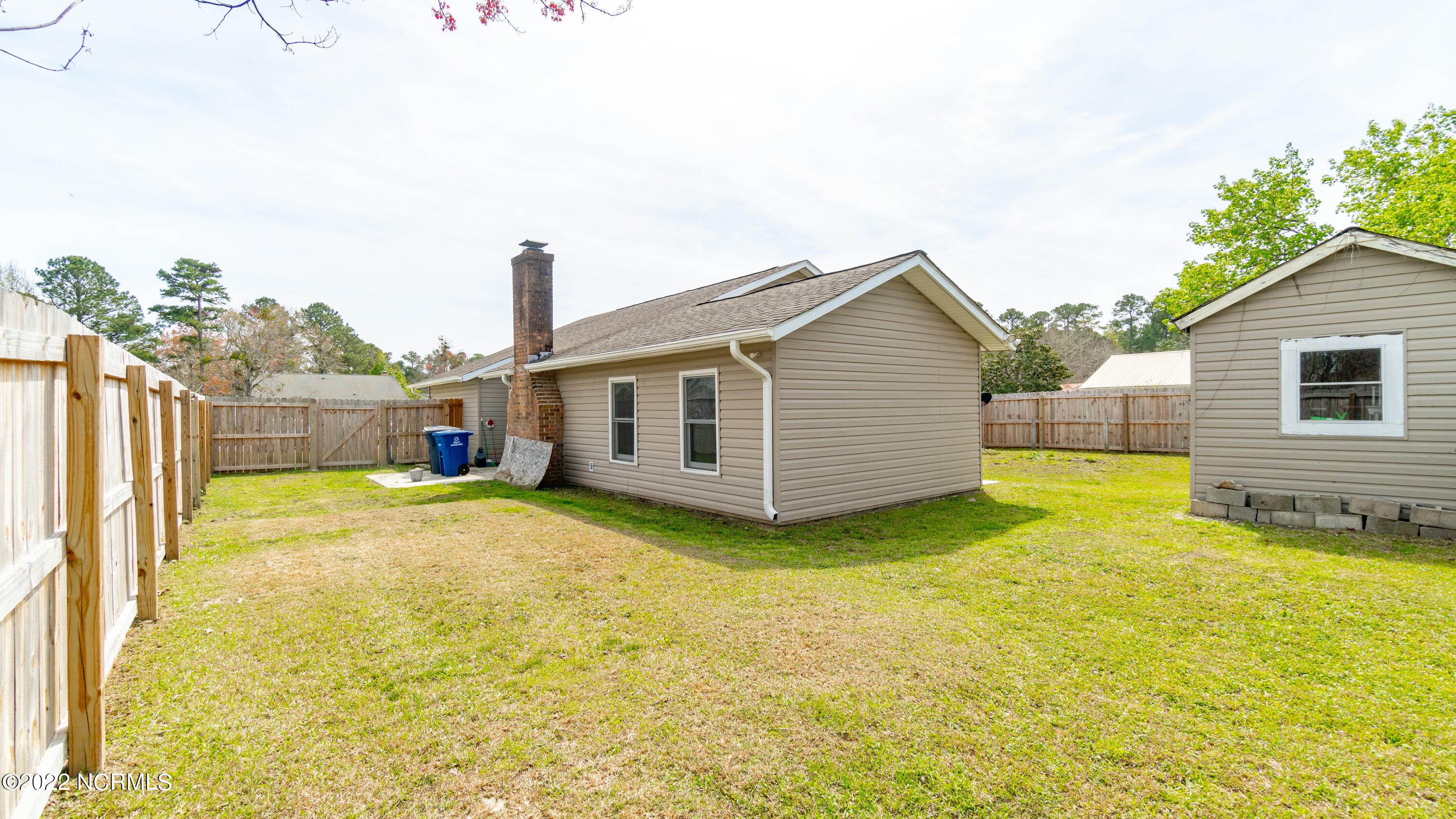 406 Dennis Road Jacksonville, NC 28546 - Photo 5 of 26 2-4