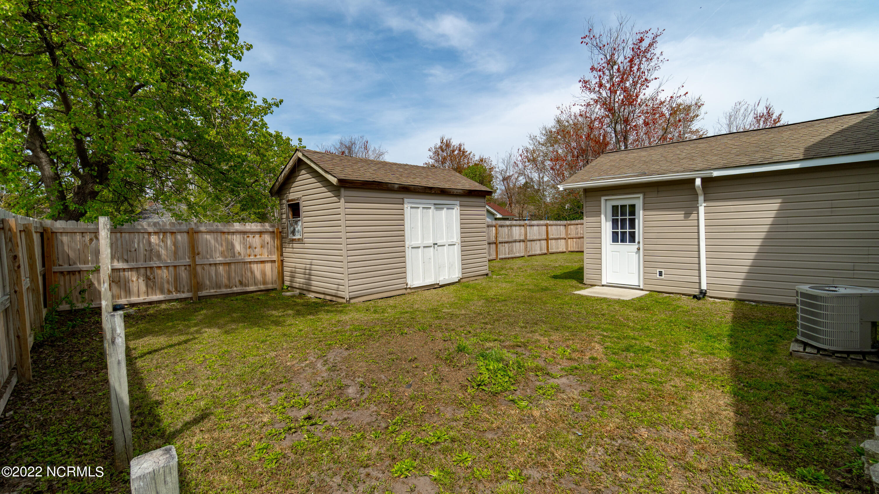 406 Dennis Road Jacksonville, NC 28546 - Photo 7 of 26 2-3