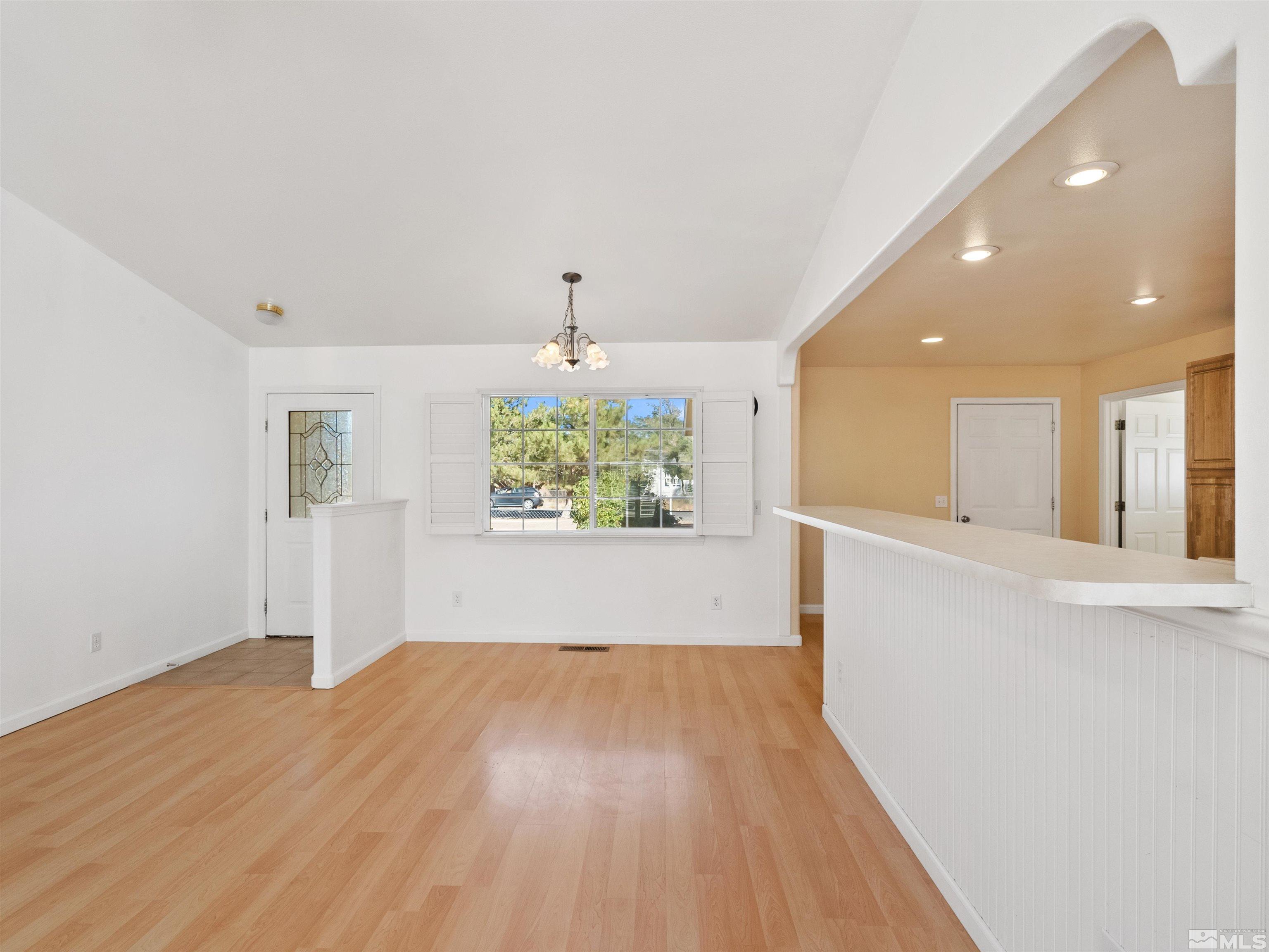 425 Crimson Road Fernley, NV 89408 - Photo 8 of 23 Photo 8
