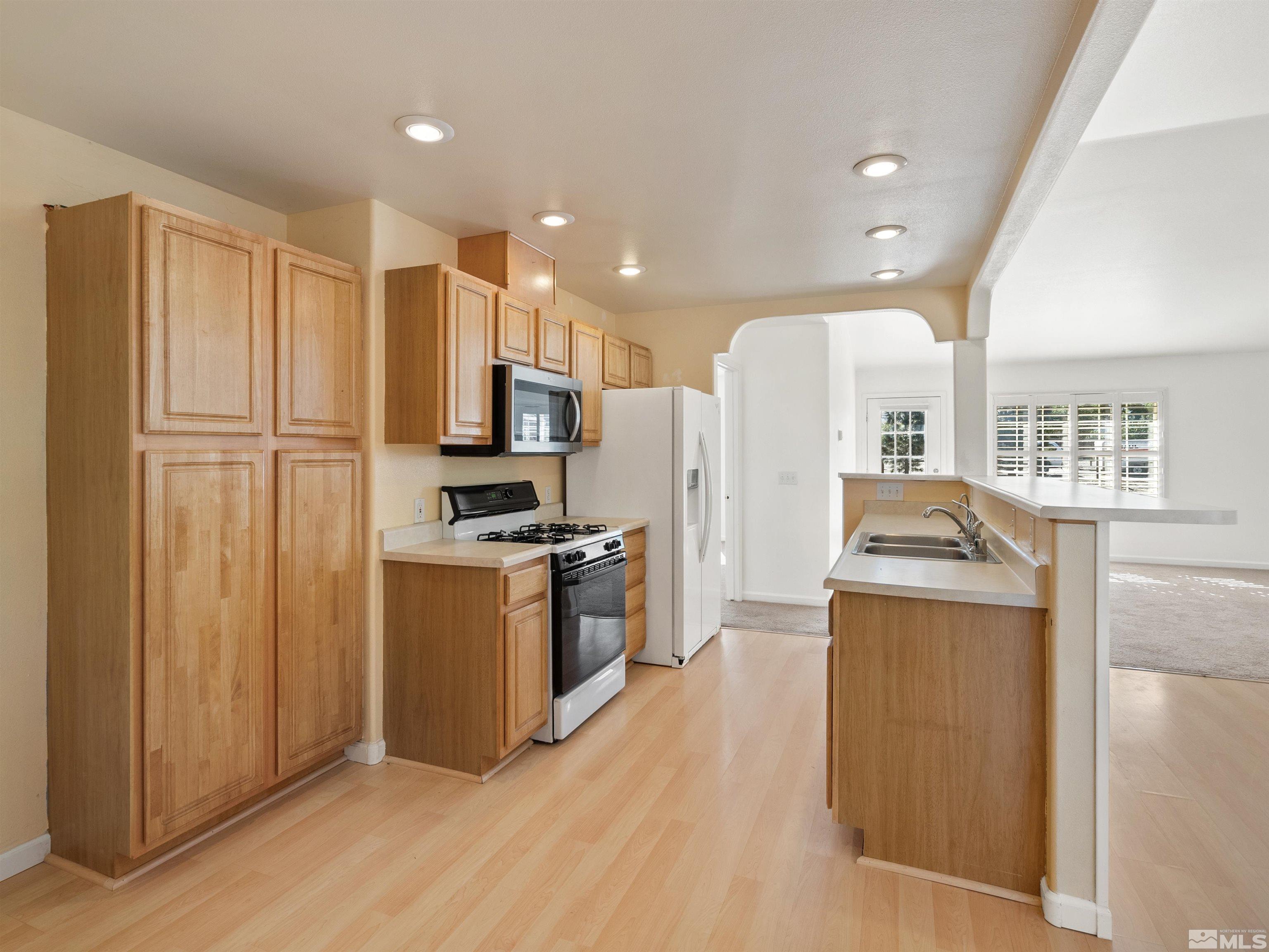 425 Crimson Road Fernley, NV 89408 - Photo 9 of 23 Photo 9