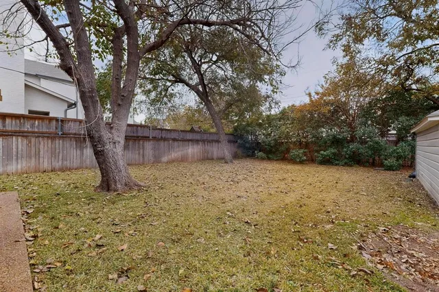 $4,600 | 4810 Stanford Avenue, Dallas, TX 75209