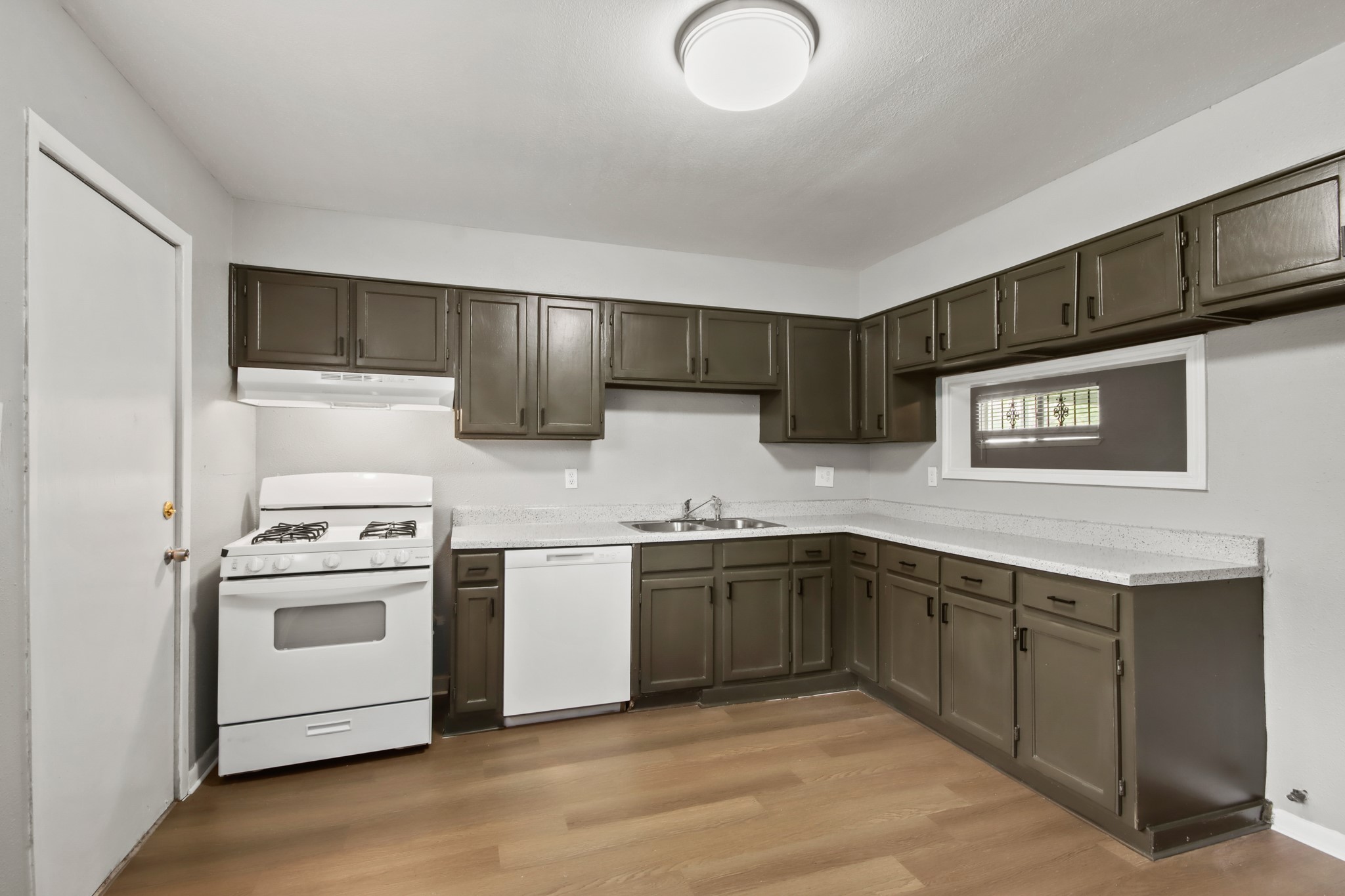 7306 Parker Road Houston, TX 77016 - Photo 11 of 18