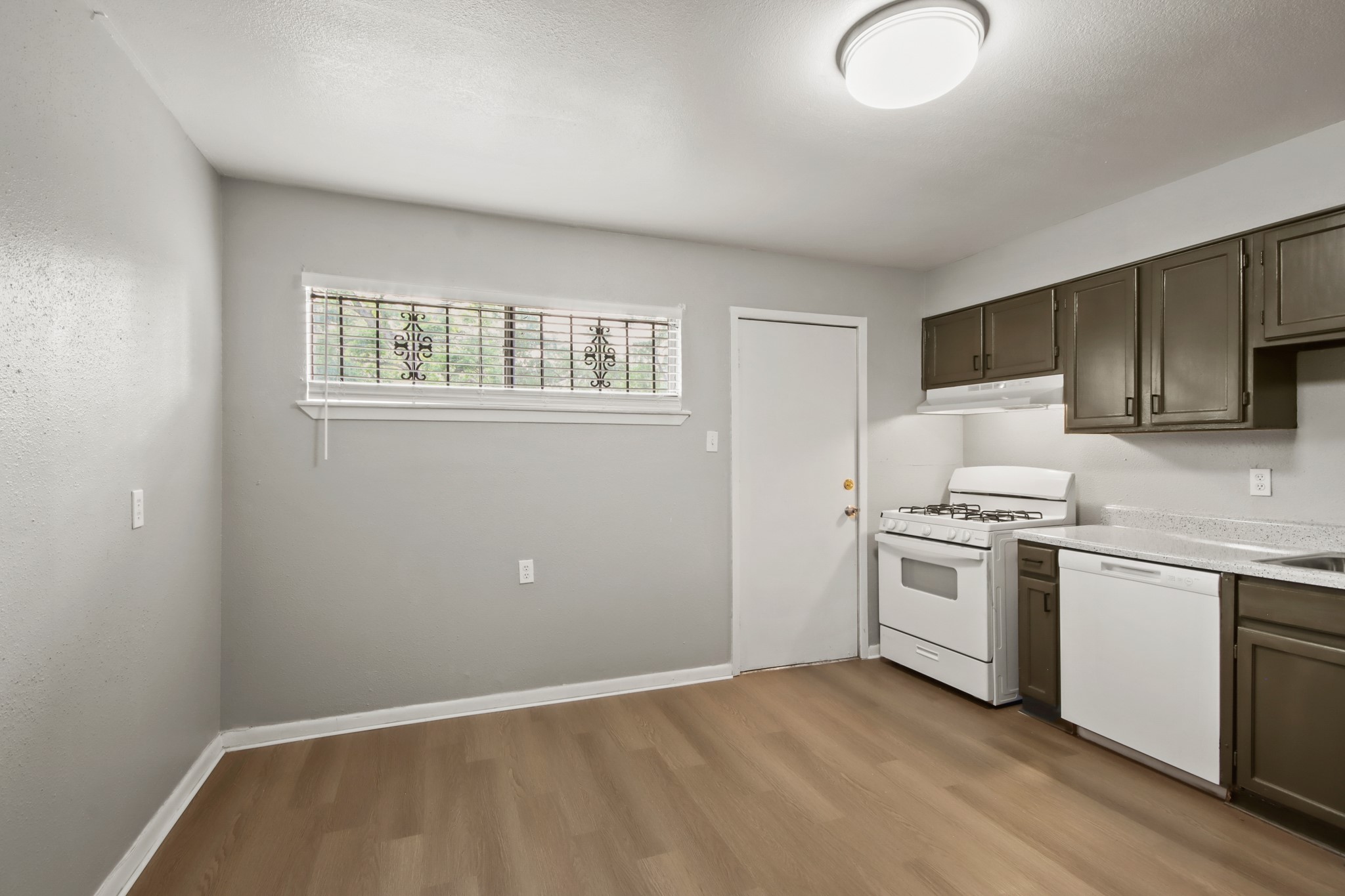 7306 Parker Road Houston, TX 77016 - Photo 9 of 18