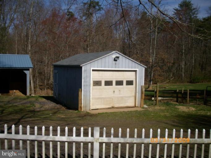 11323 Scotts Mill Road Culpeper, VA 22701 - Photo 13 of 18 Garage 1