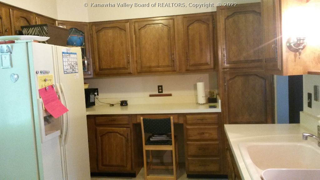 320 Klondyke Road Ripley, WV 25271 - Photo 8 of 19 Gallery Image 8