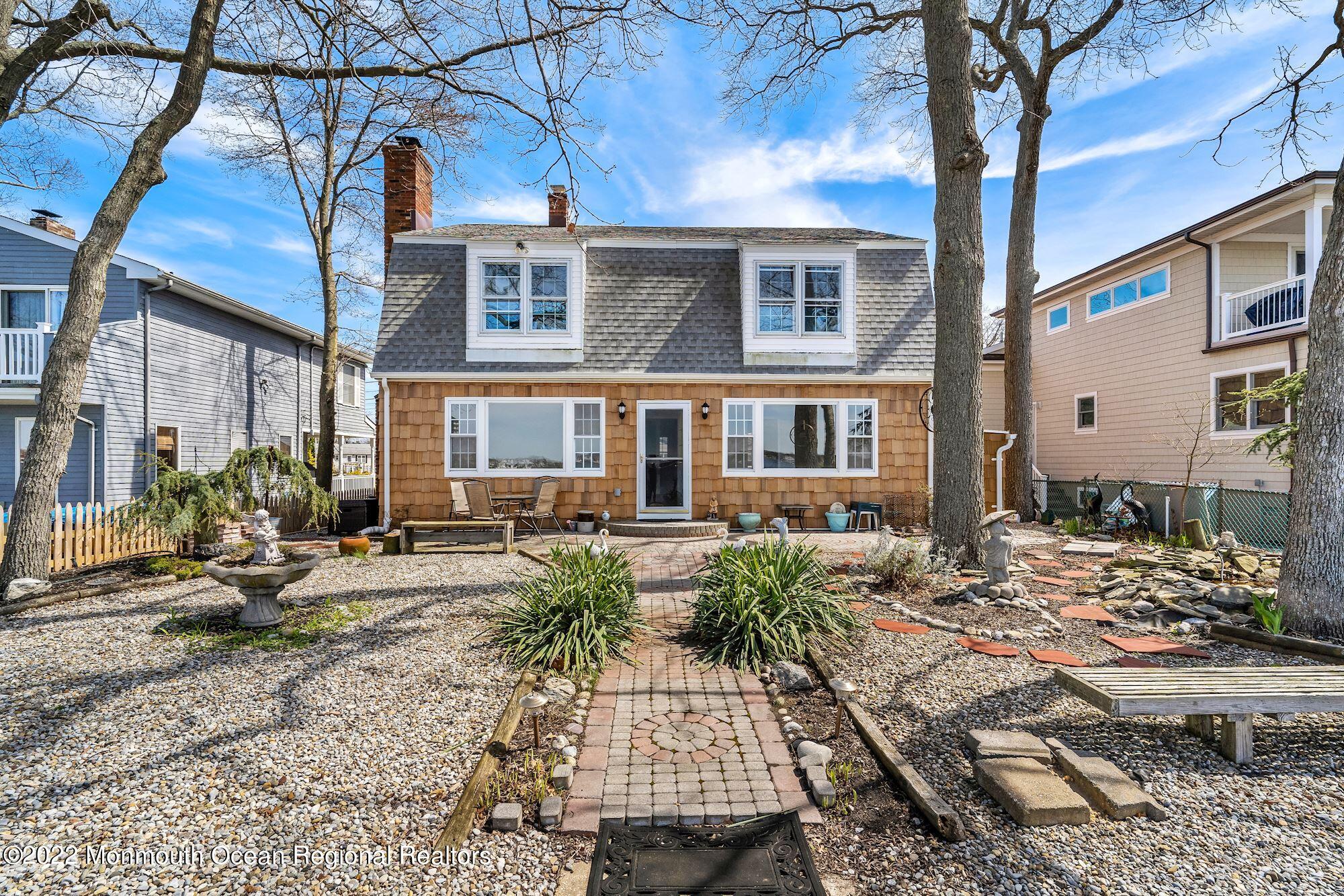 056_83_NEJECHO_DR__373352_701529