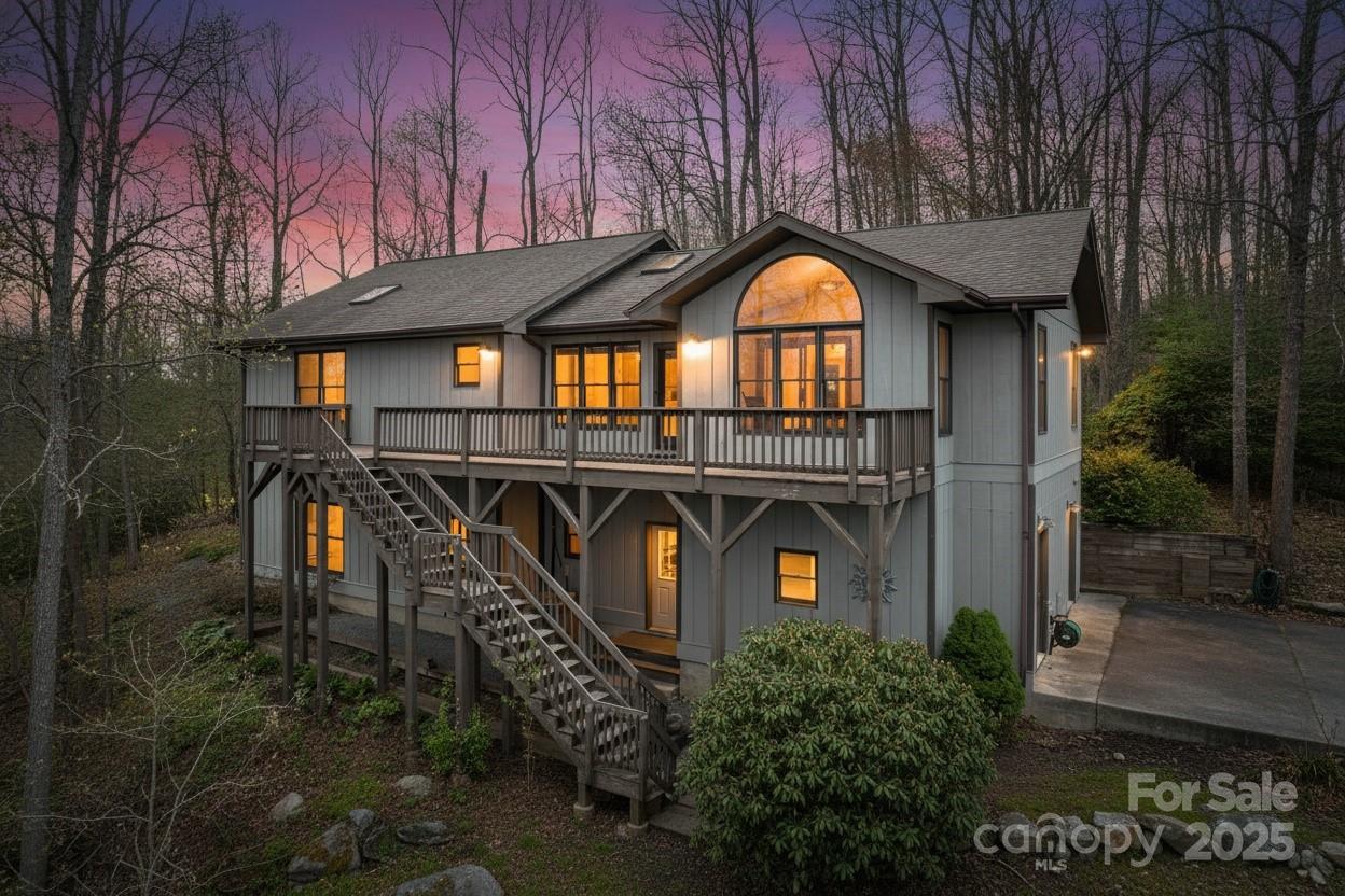 1521 Old Jonas Ridge Road Newland, NC 28657 - Photo 1 of 40