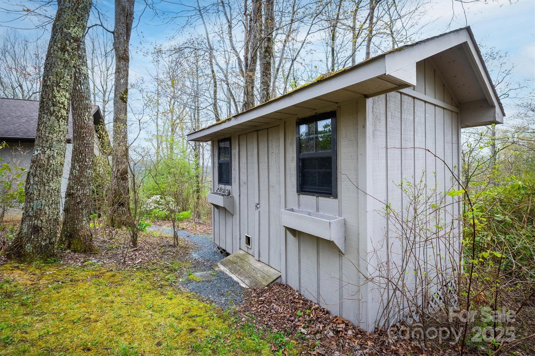 1521 Old Jonas Ridge Road Newland, NC 28657 - Photo 33 of 40