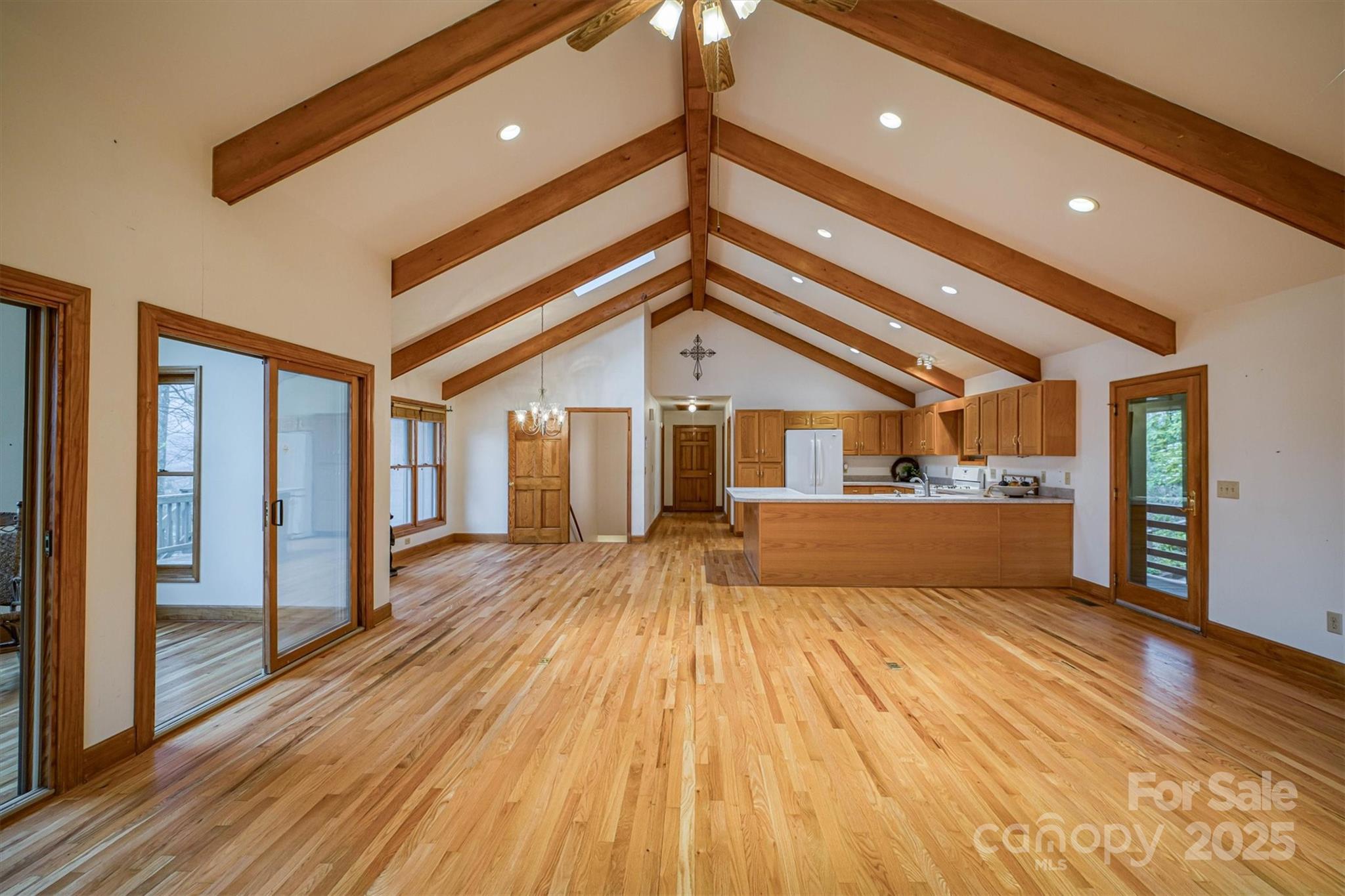 1521 Old Jonas Ridge Road Newland, NC 28657 - Photo 6 of 40