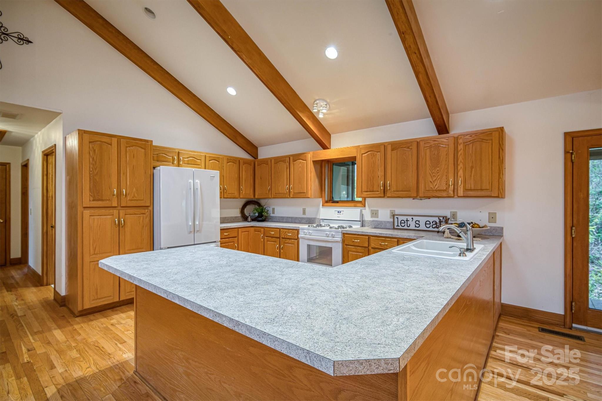 1521 Old Jonas Ridge Road Newland, NC 28657 - Photo 9 of 40