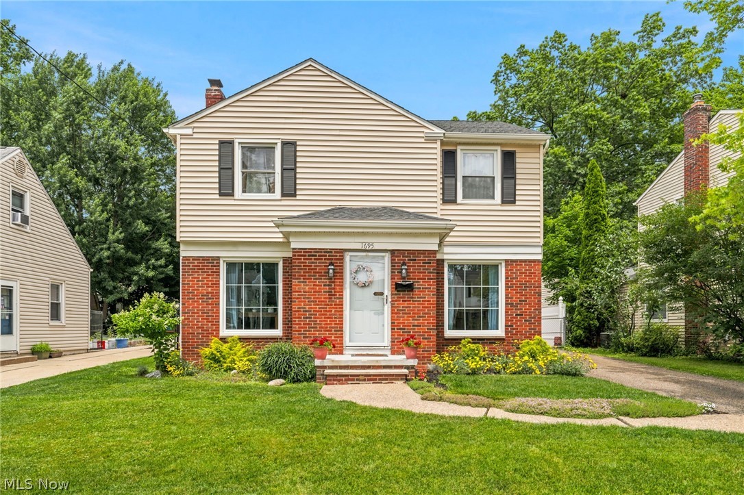1695 Wiltshire Road Akron, OH 44313 - Photo 1 of 42