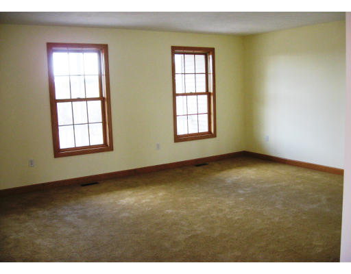 18 Minott Road Westminster, MA 01473 - Photo 8 of 9 an empty room with windows