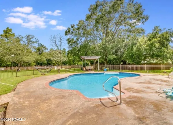 $440,000 | 7951 Highway 87, Jeanerette, LA 70544