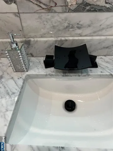 a close view of sink