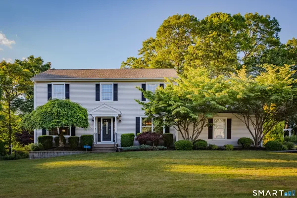 $724,000 | 30 Crested Ridge Court, Stratford, CT 06614