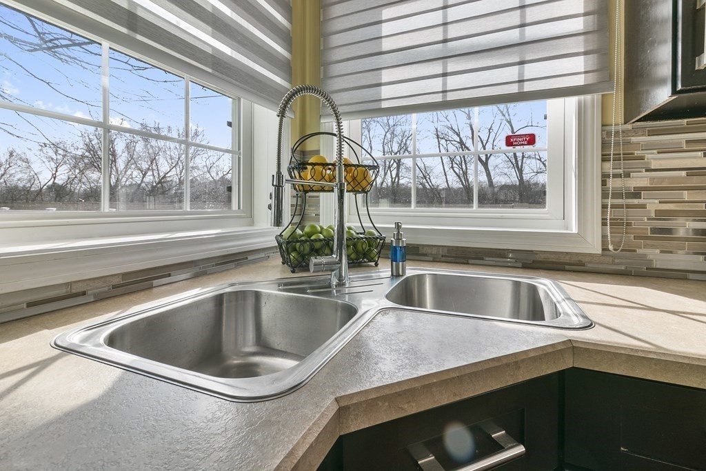 115 Clayton Street Springfield, MA 01107 - Photo 12 of 40 Gallery Image 12