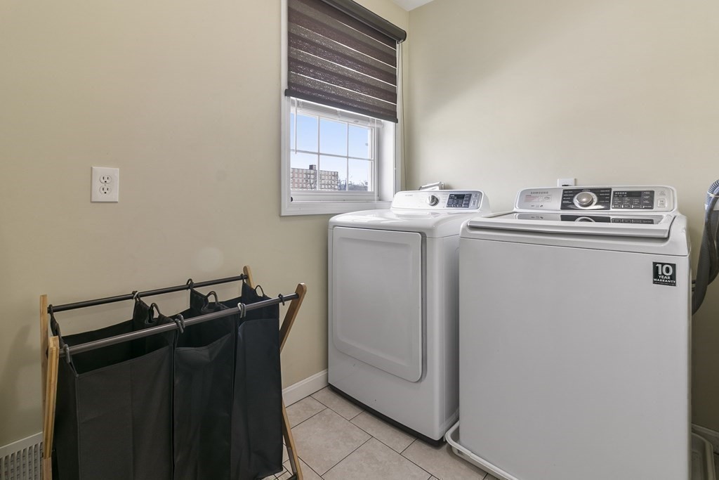 115 Clayton Street Springfield, MA 01107 - Photo 16 of 40 Gallery Image 16