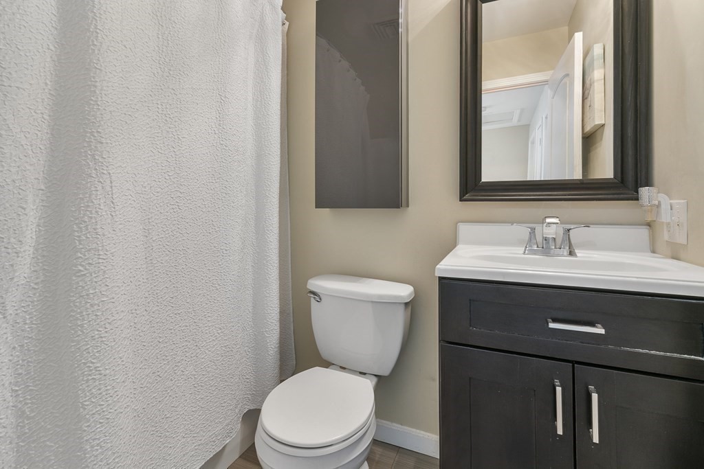 115 Clayton Street Springfield, MA 01107 - Photo 19 of 40 Gallery Image 19