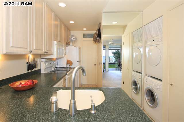 3833 Lower Honoapiilani Road, Unit C103 Lahaina, HI 96761 - Photo 9 of 21 Gallery Image 9