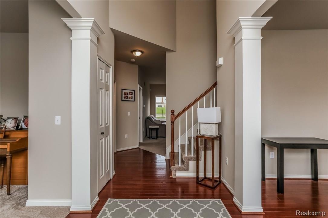 3058 Fantail Court Rochester, MI 48309 - Photo 4 of 43 006-2693508-medium.jpg