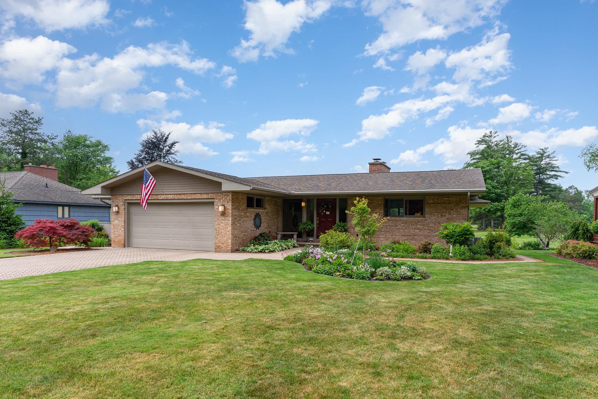 527 Hillcrest Road Midland, MI 48640 - Photo 8 of 44 Gallery Image 8