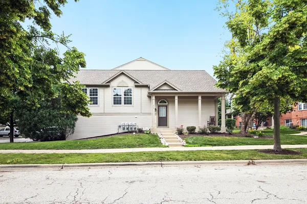 $344,000 | 518 Conservatory Lane, Aurora, IL 60502