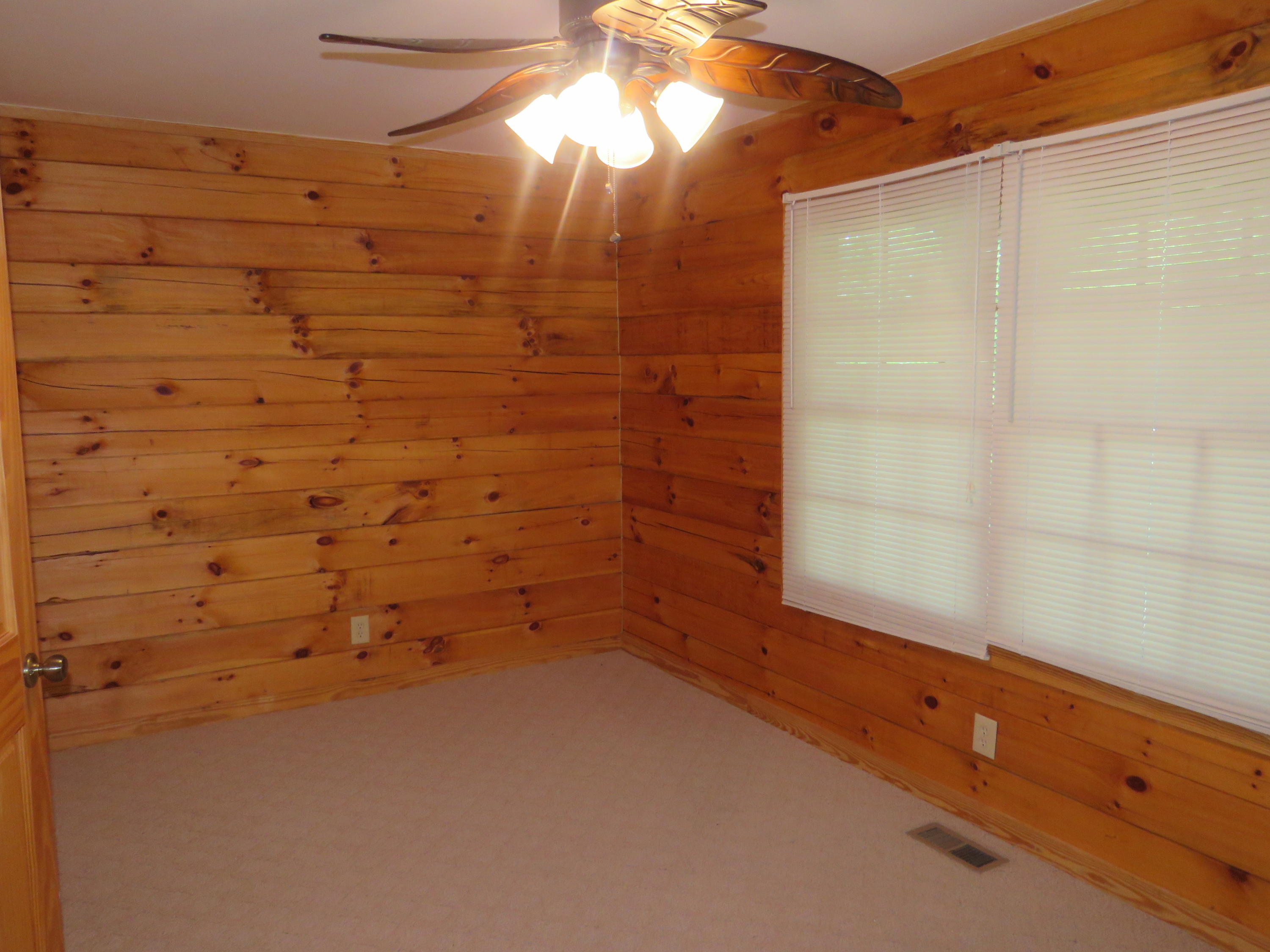 143 Lynn Road Madisonville, TN 37354 - Photo 18 of 34 IMG_2639