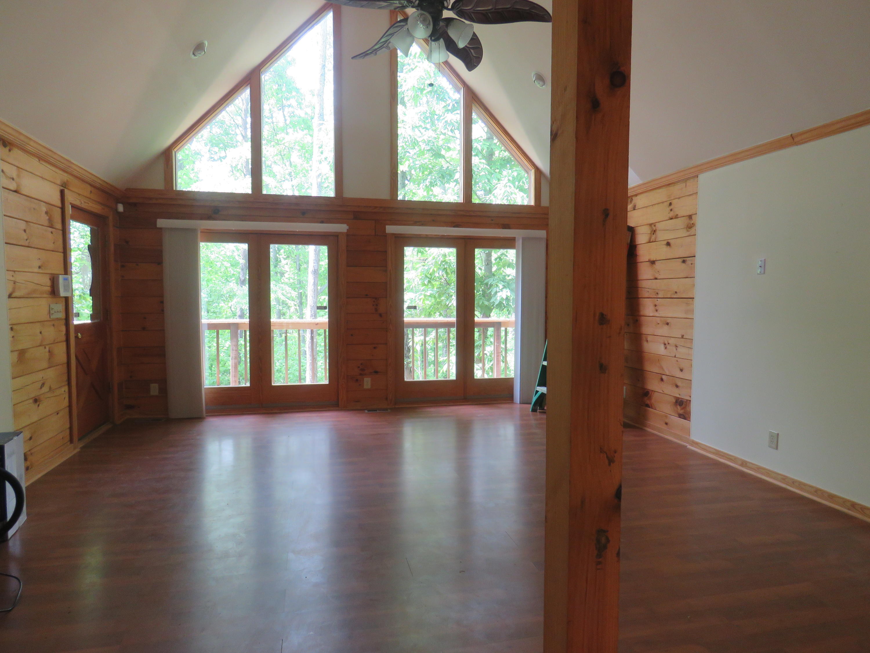 143 Lynn Road Madisonville, TN 37354 - Photo 5 of 34 IMG_2624