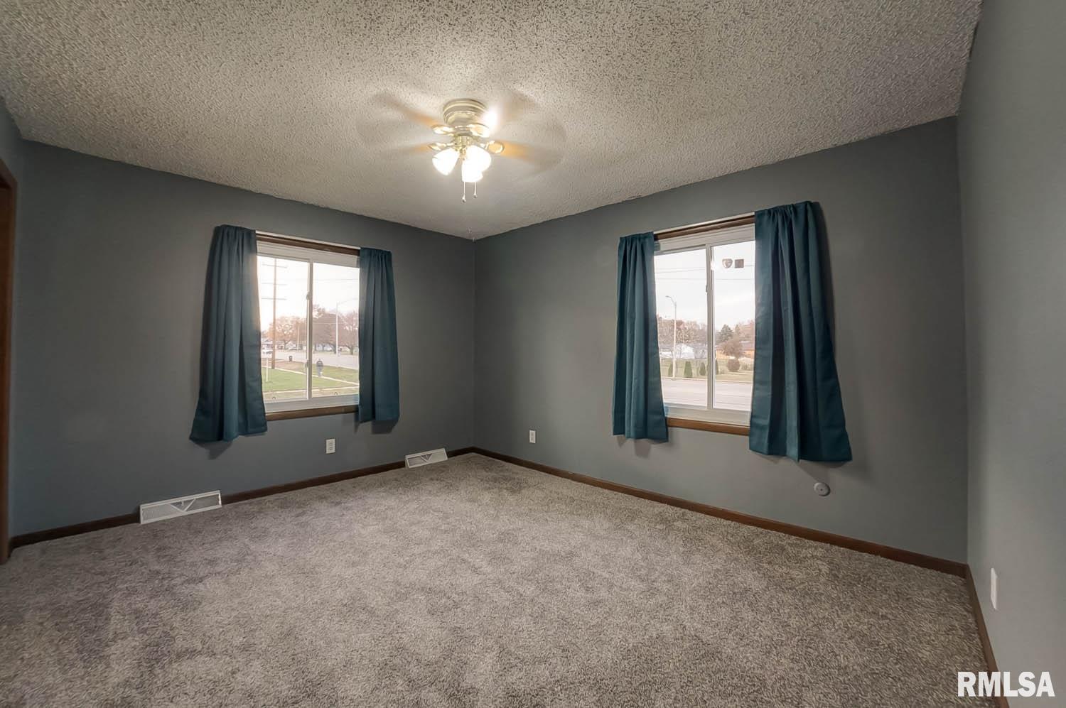 2132 North 24th Street Springfield, IL 62702 - Photo 24 of 35