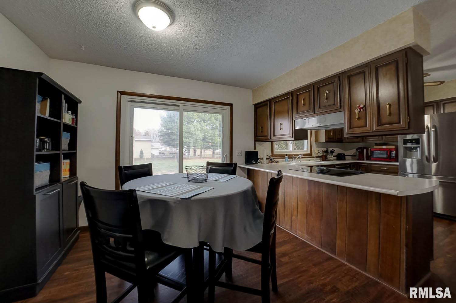 2132 North 24th Street Springfield, IL 62702 - Photo 8 of 35