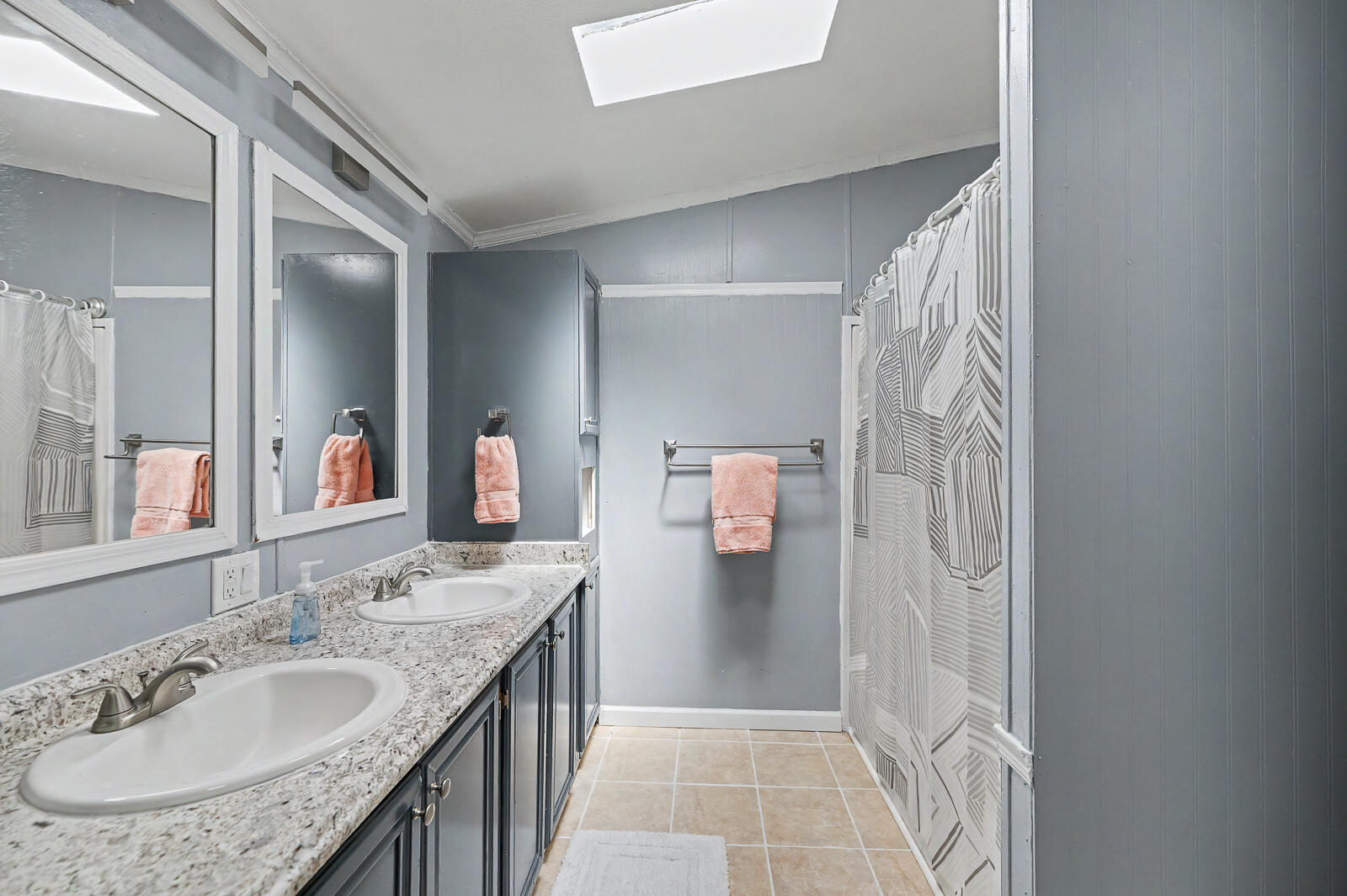 254 Grapevine Road Summerville, SC 29483 - Photo 14 of 22 Master Bathroom