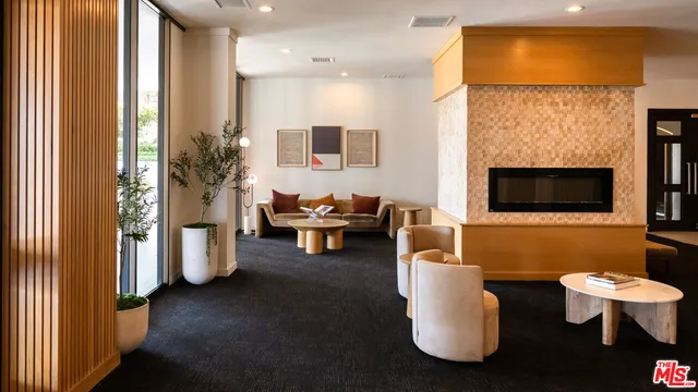 $4,750 | 7135 Hollywood Boulevard, Unit 509, Los Angeles, CA 90046