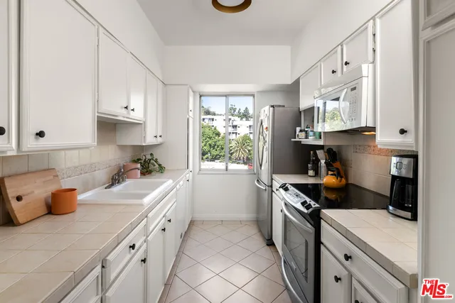 $4,750 | 7135 Hollywood Boulevard, Unit 509, Los Angeles, CA 90046