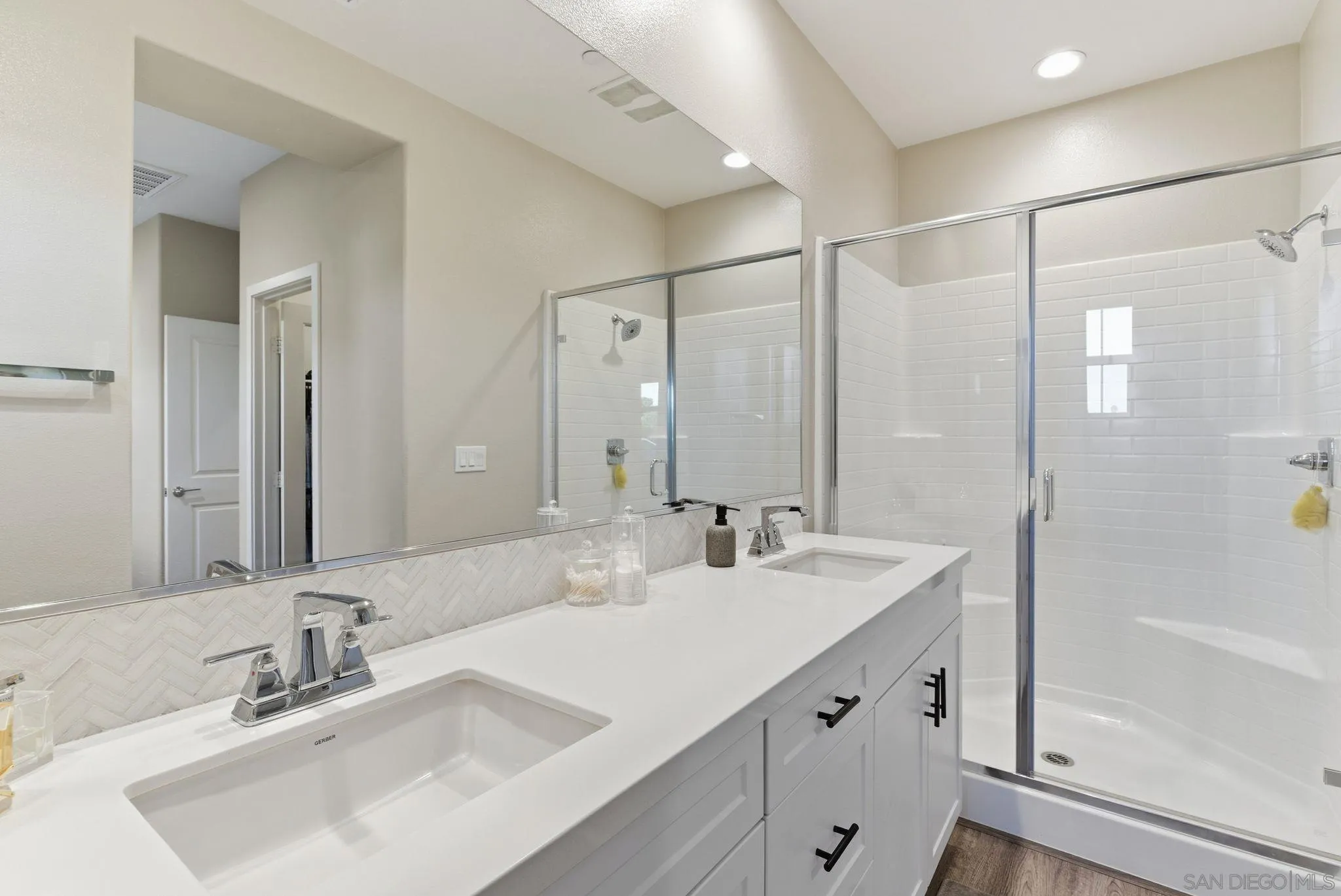 4382 Pacifica Way, Unit 4 Oceanside, CA 92056 - Photo 14 of 42