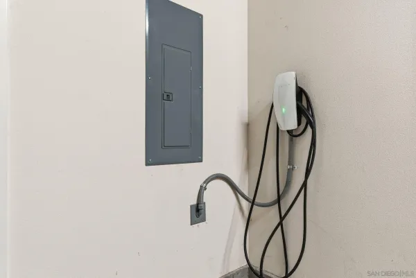 $799,000 | 4382 Pacifica Way, Unit 4, Oceanside, CA 92056