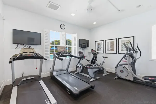 $799,000 | 4382 Pacifica Way, Unit 4, Oceanside, CA 92056
