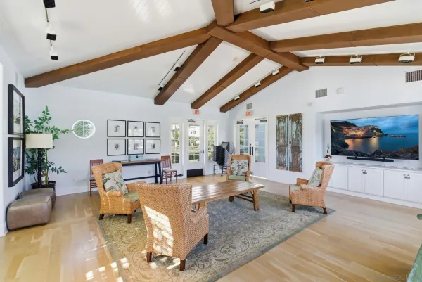 $799,000 | 4382 Pacifica Way, Unit 4, Oceanside, CA 92056