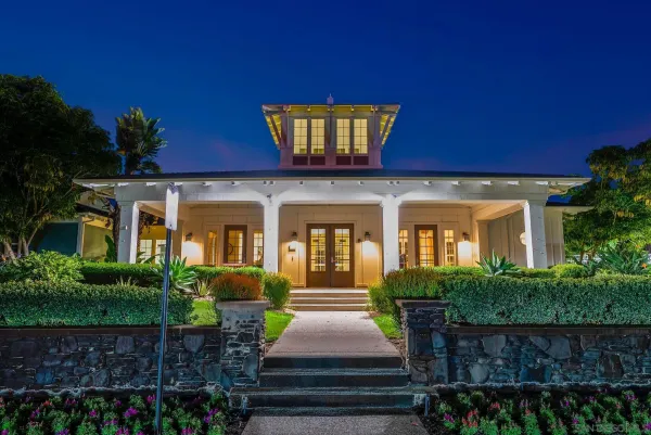 $799,000 | 4382 Pacifica Way, Unit 4, Oceanside, CA 92056