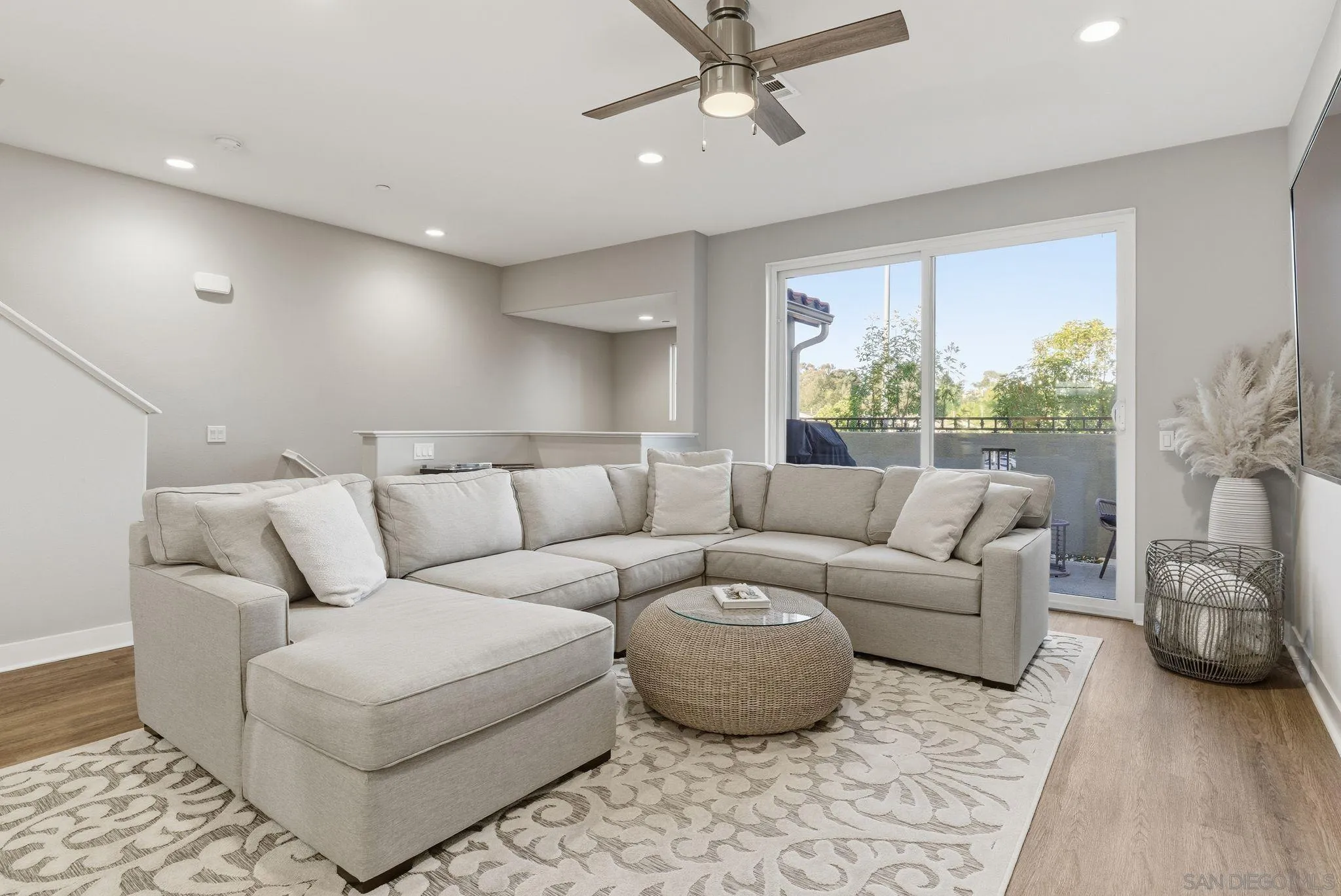 4382 Pacifica Way, Unit 4 Oceanside, CA 92056 - Photo 4 of 42