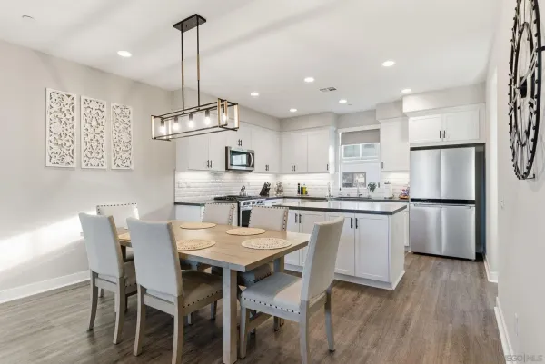 $799,000 | 4382 Pacifica Way, Unit 4, Oceanside, CA 92056